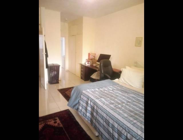 3 BEDROOM APARTMENT FOR SALE IN BRAMLEY PARK